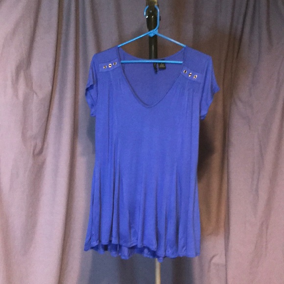 Women’s shirt - Picture 1 of 4